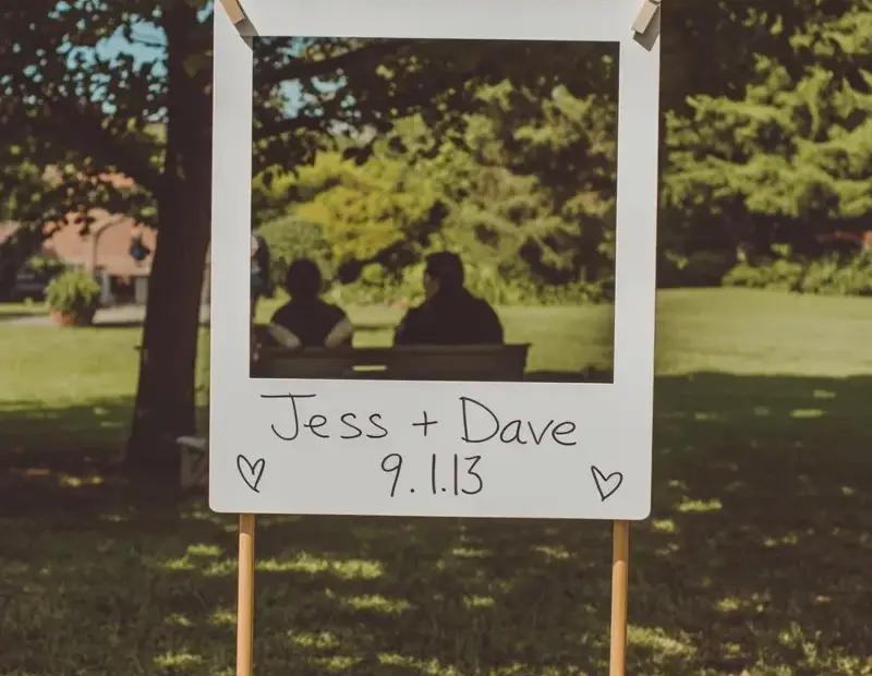 DIY Wedding Photo Frame for Outdoor Ceremony | Polaroid Style Photo Display